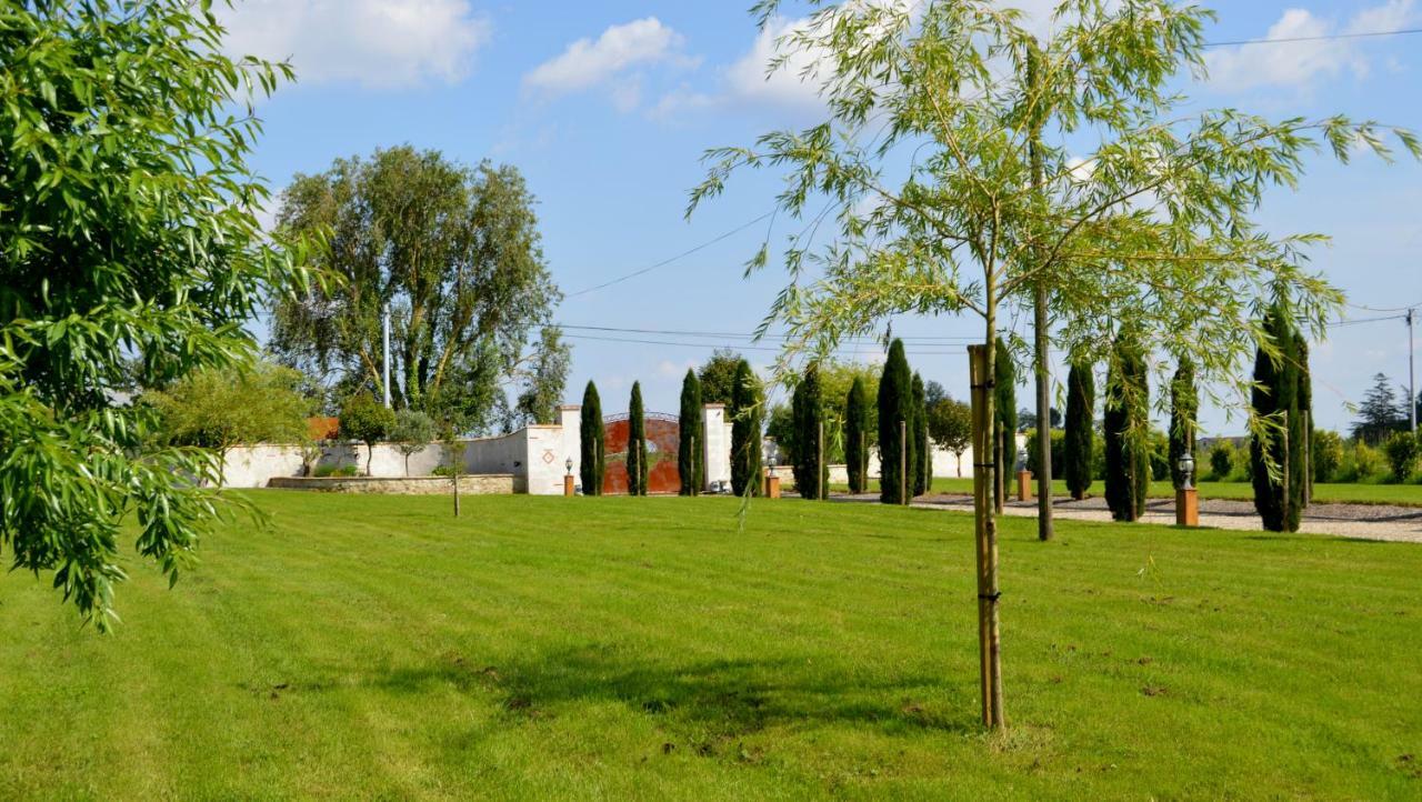 Le Coteau De Bazeille Spa & Sauna Sas Hotel Sainte-Bazeille Kültér fotó